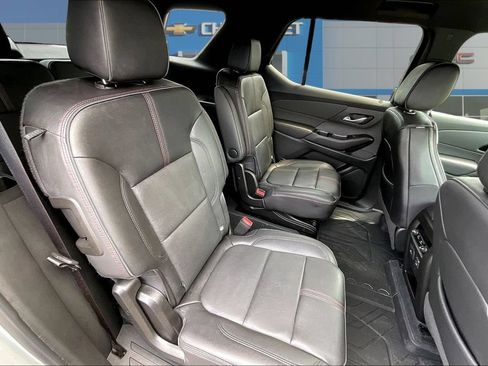 Used 2022 Chevrolet Traverse RS FWD image 25