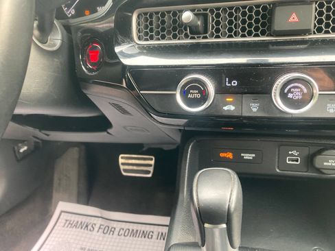 Used 2023 Honda Civic Sport image 22
