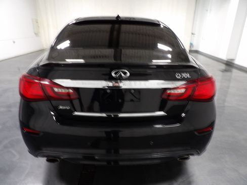 Used 2016 INFINITI Q70 L 3.7 w/ Technology Package AWD/4WD image 7