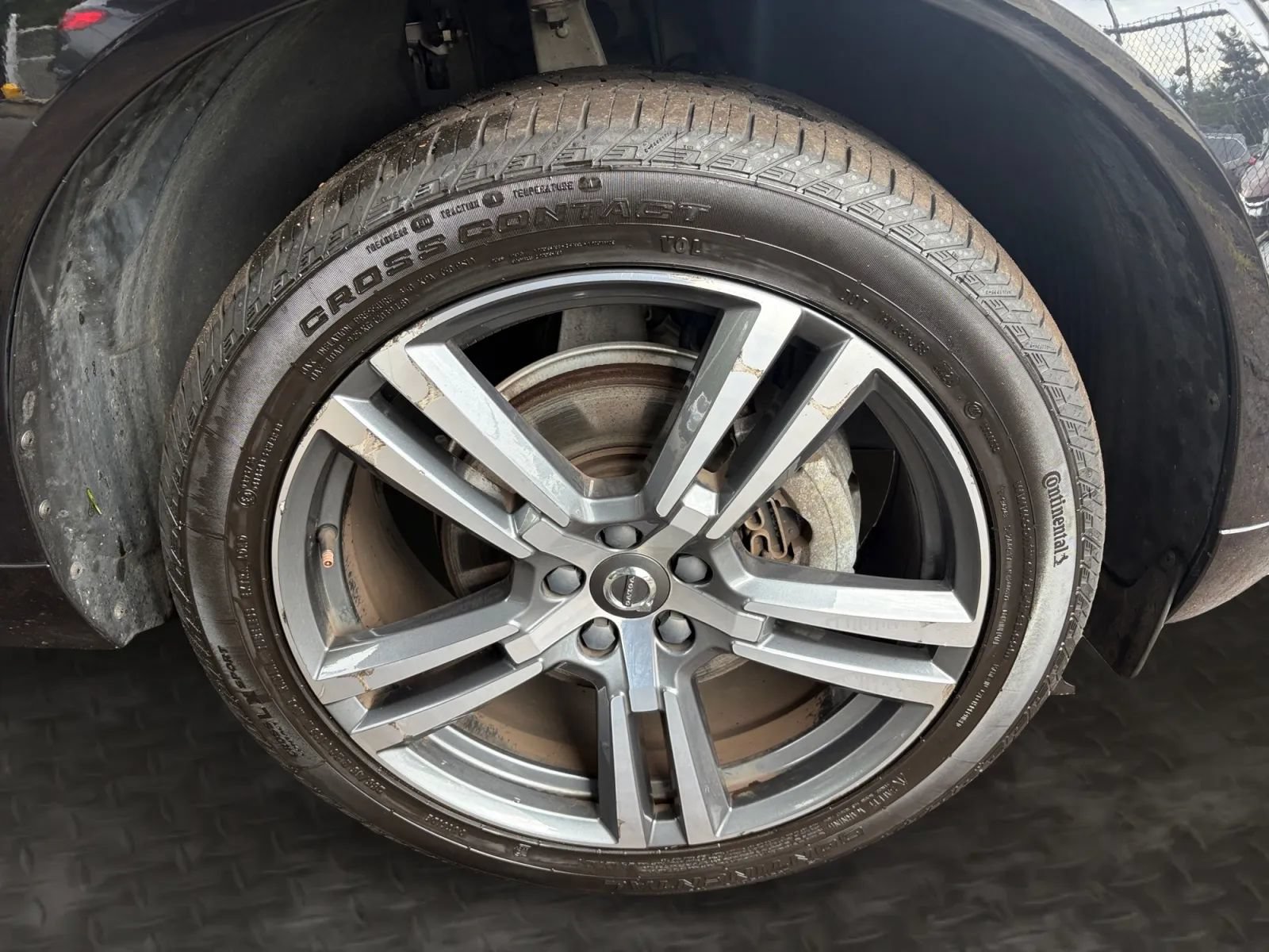 Used 2021 Volvo XC60 T5 Momentum w/ Protection Package Premier AWD/4WD image 37