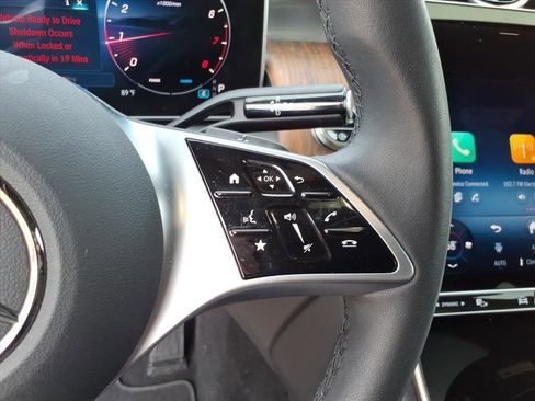 Used 2025 Mercedes-Benz GLC 300 4MATIC image 16