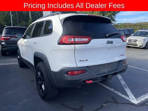 Used 2017 Jeep Cherokee Trailhawk AWD/4WD image 6