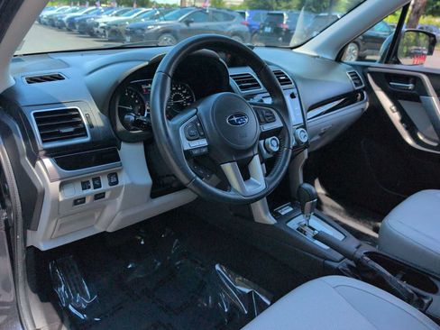 Used 2017 Subaru Forester 2.5i Limited AWD/4WD image 10