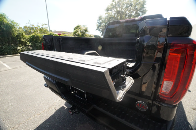 Used 2024 GMC Sierra 1500 Denali AWD/4WD image 11