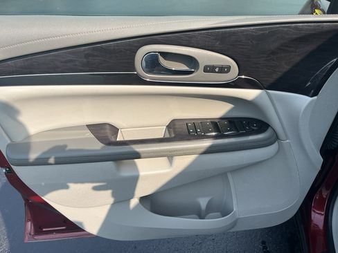 Used 2015 Buick Enclave Leather FWD image 13