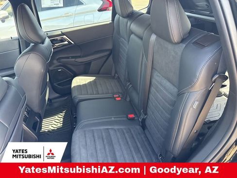 New 2026 Mitsubishi Outlander SE FWD image 16