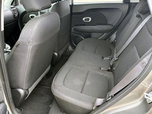 Used 2014 Kia Soul + FWD image 10