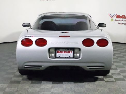Used 1998 Chevrolet Corvette Coupe w/ Roof Pkg RWD image 6