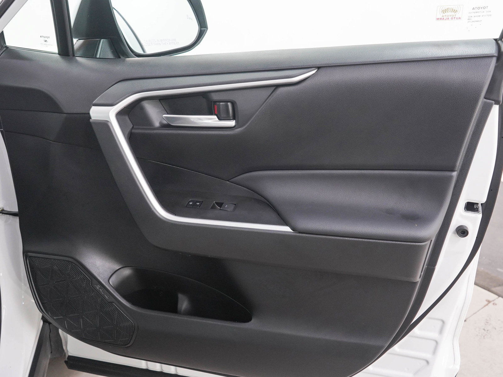 Used 2025 Toyota RAV4 XLE Premium w/ Weather Package AWD/4WD image 12