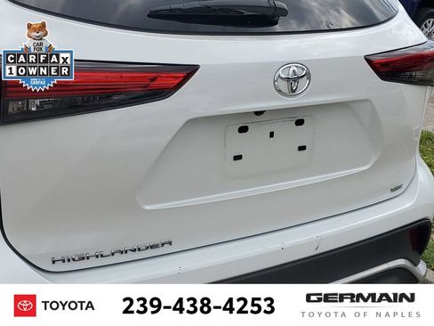 Used 2022 Toyota Highlander XSE FWD image 18
