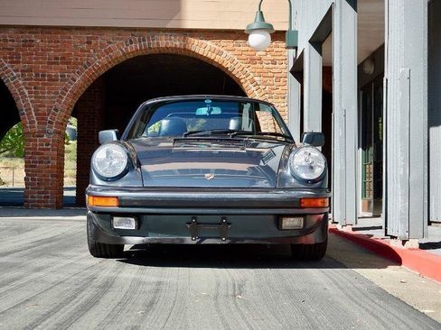 Used 1987 Porsche 911 Carrera RWD image 23
