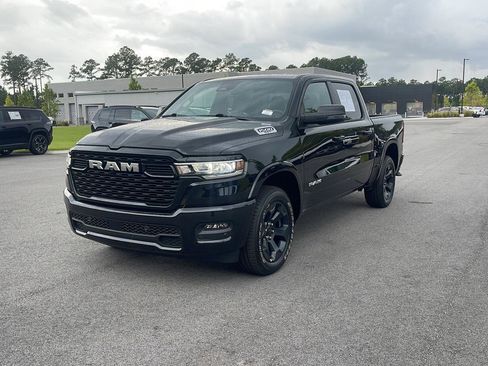 Used 2025 RAM 1500 Big Horn AWD/4WD image 3