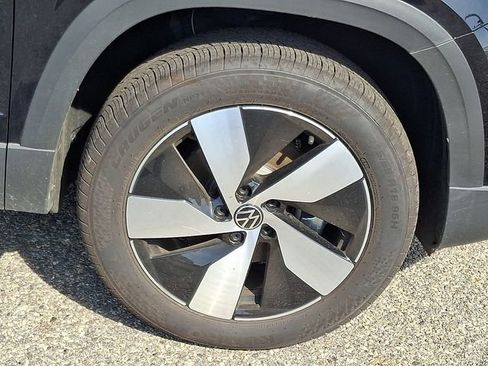 Used 2025 Volkswagen Taos S AWD/4WD image 8
