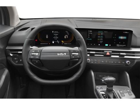 Used 2026 Kia Sportage EX FWD image 9