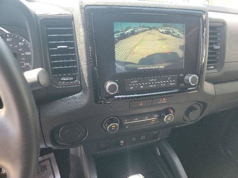 Used 2022 Nissan Frontier S w/ Technology Package RWD image 12