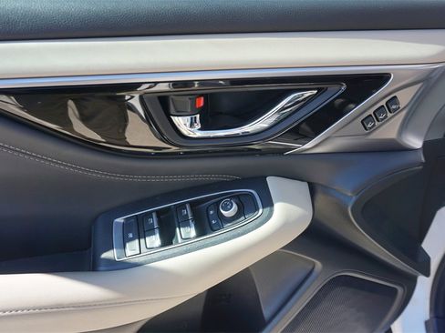 Used 2020 Subaru Outback Limited image 4