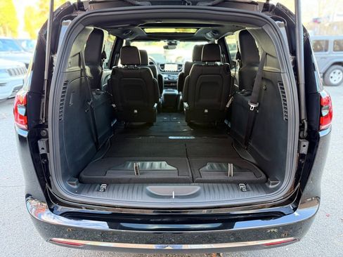 New 2026 Chrysler Pacifica Select image 31