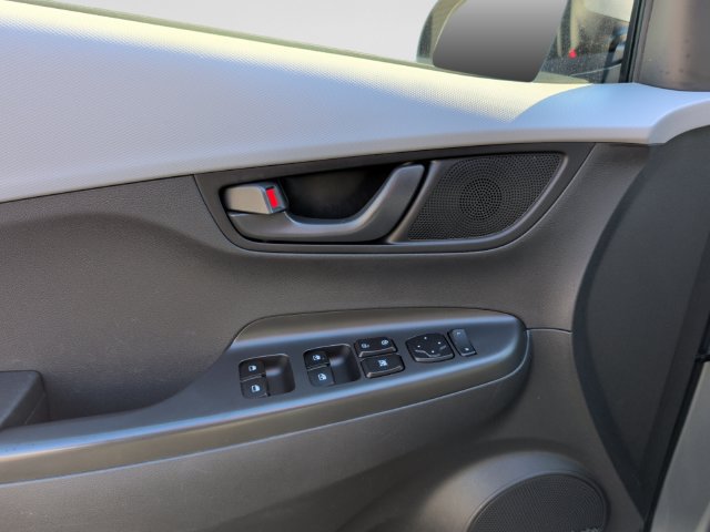 Used 2019 Hyundai Kona SEL w/ SEL Tech Package 02 FWD image 10
