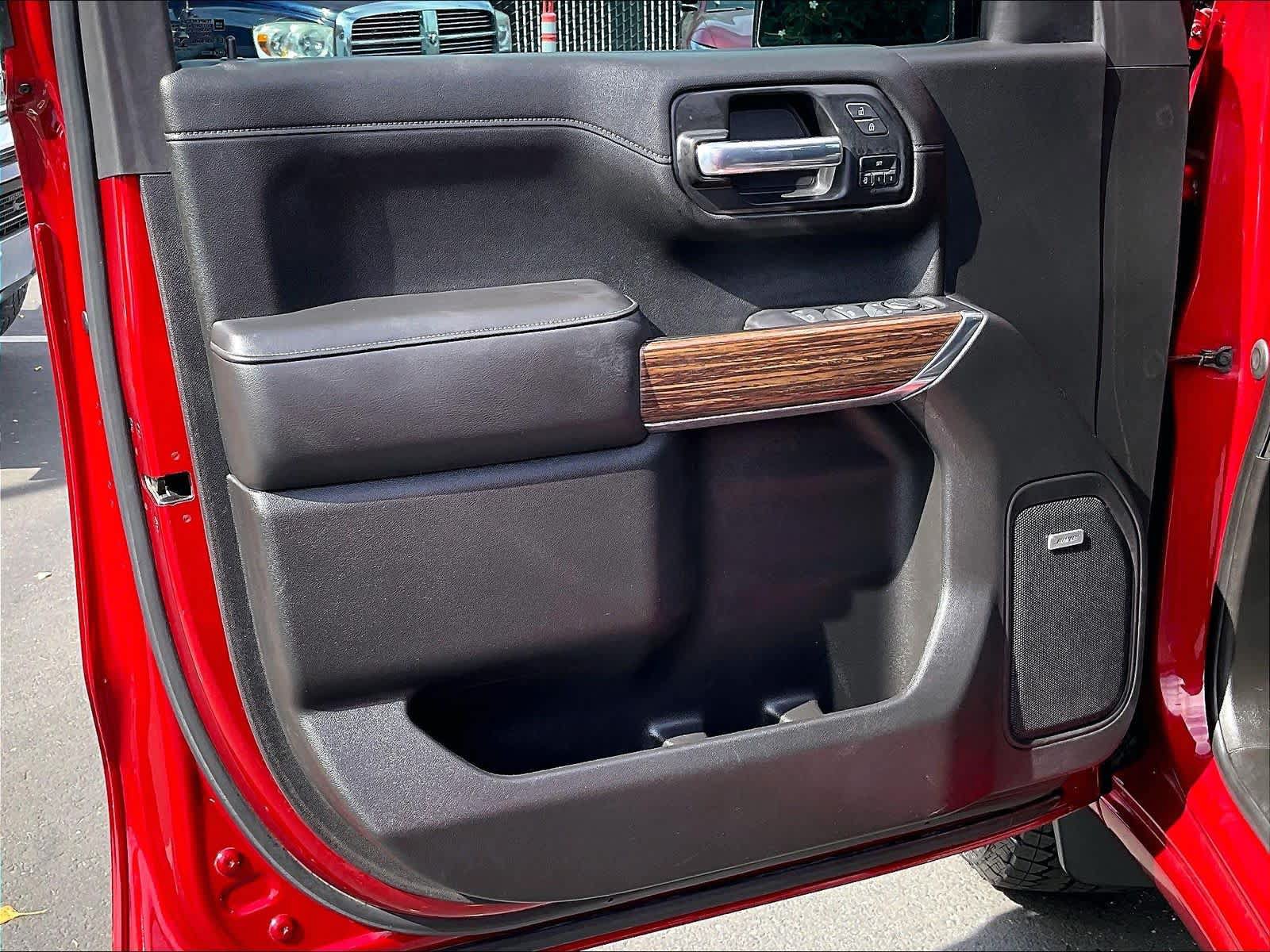 Used 2021 Chevrolet Silverado 1500 High Country w/ Technology Package AWD/4WD image 26