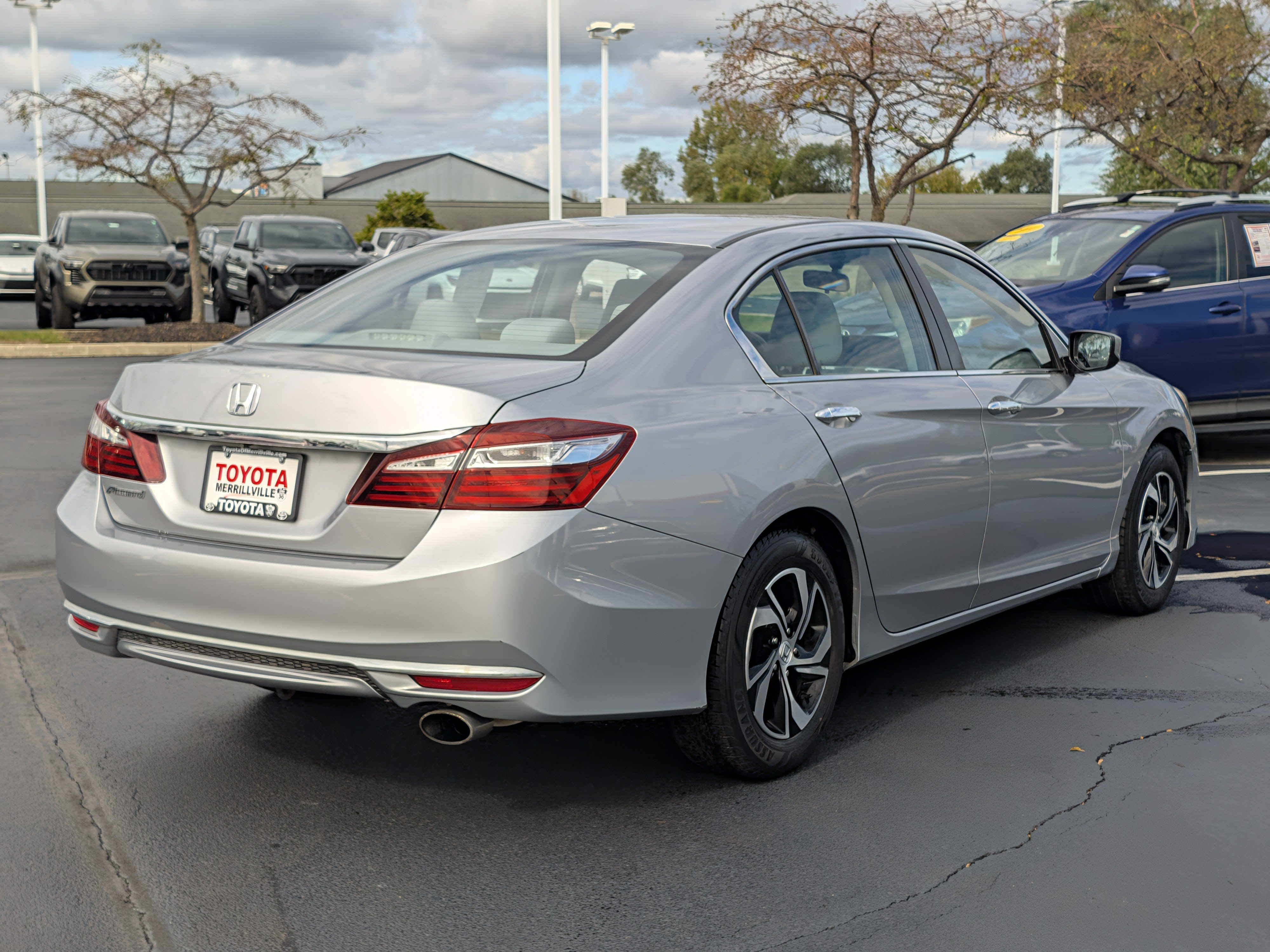 Used 2017 Honda Accord LX image 8