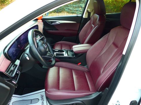 Used 2024 Buick Envision Sport Touring AWD/4WD image 28
