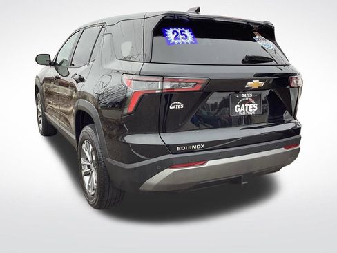 Used 2025 Chevrolet Equinox LT image 9