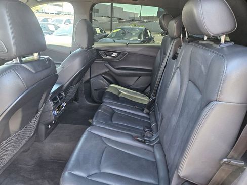 Used 2018 Audi Q7 3.0T Prestige w/ Prestige Package AWD/4WD image 10