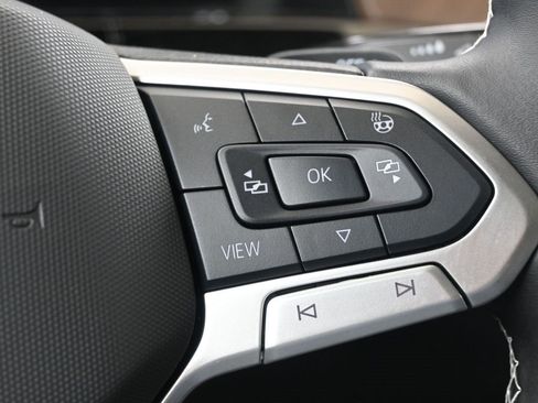 Used 2025 Volkswagen Atlas SE w/ Panoramic Sunroof Package image 26