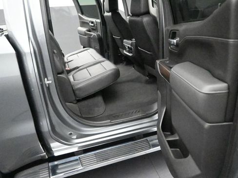 Used 2021 GMC Sierra 1500 SLT w/ SLT Premium Package RWD image 13