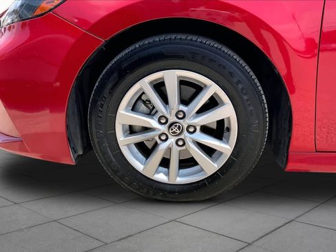 Used 2025 Toyota Camry LE w/ Convenience Package FWD image 11