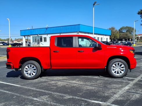 New 2026 Chevrolet Silverado 1500 Custom image 3