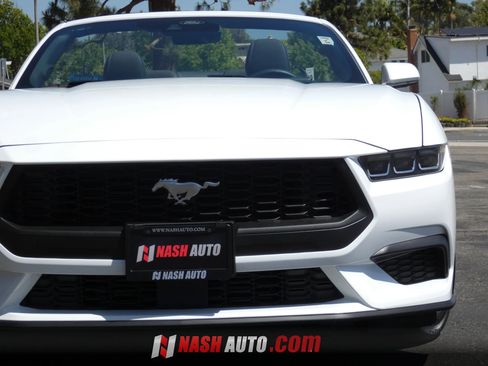 Used 2024 Ford Mustang Convertible RWD image 17