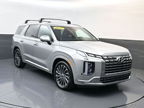 Used 2023 Hyundai Palisade Calligraphy image 1