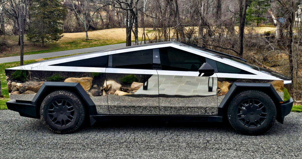 Used 2024 Tesla Cybertruck AWD Crew Cab image 3
