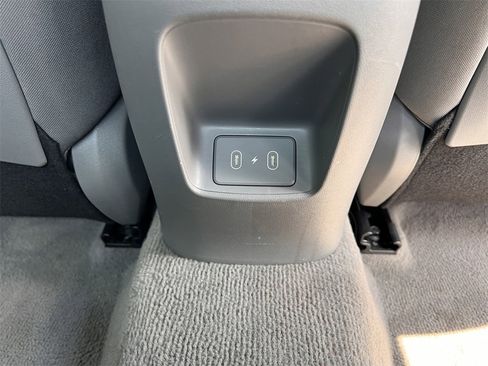 Used 2024 Hyundai Elantra SEL image 13