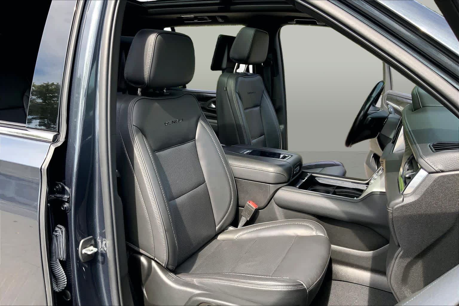 Certified 2022 GMC Yukon Denali AWD/4WD image 8