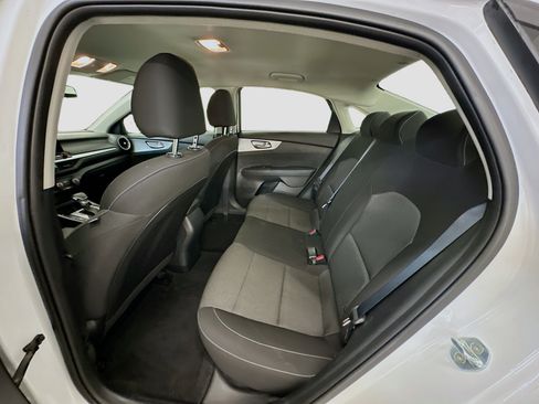 Used 2023 Kia Forte LXS image 28