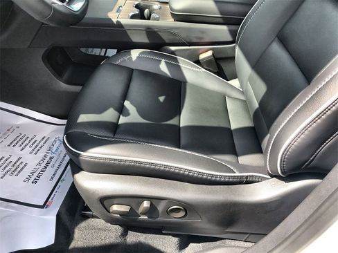 Used 2024 GMC Acadia Denali w/ Super Cruise Package image 12