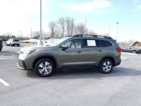Certified 2025 Subaru Ascent Premium AWD/4WD image 4