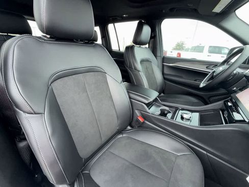 New 2026 Jeep Grand Cherokee Altitude RWD image 14