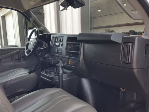 Used 2021 Chevrolet Express 2500 w/ Driver Convenience Package image 14