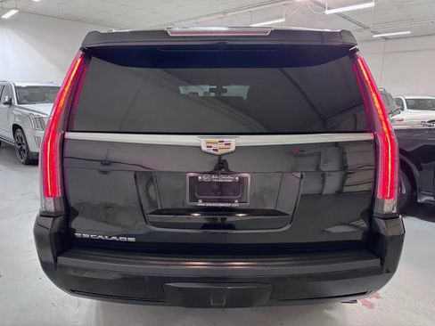 Used 2019 Cadillac Escalade 2WD w/ LPO, Radiant Package image 4