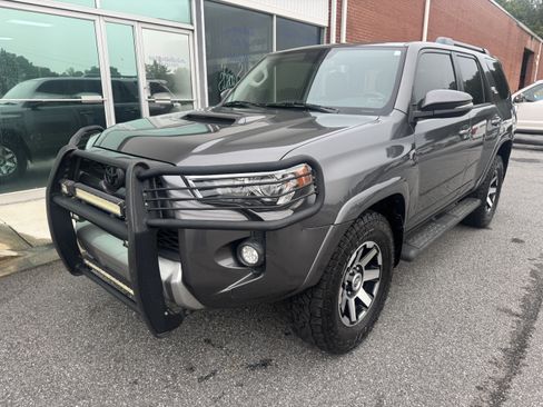 Used 2019 Toyota 4Runner TRD Off-Road Premium AWD/4WD image 5