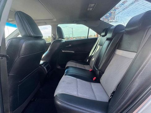 Used 2014 Toyota Camry SE w/ Moonroof Package image 20