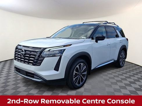 New 2026 Nissan Pathfinder Platinum image 3