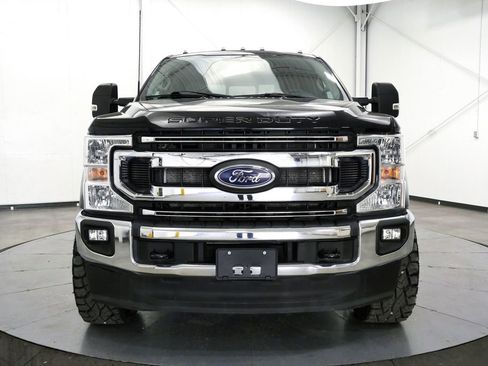 Used 2022 Ford F250 XLT w/ XLT Value Package image 2