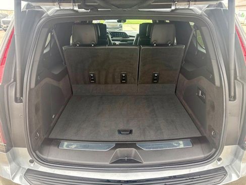 Used 2024 Cadillac Escalade ESV Sport Platinum image 5