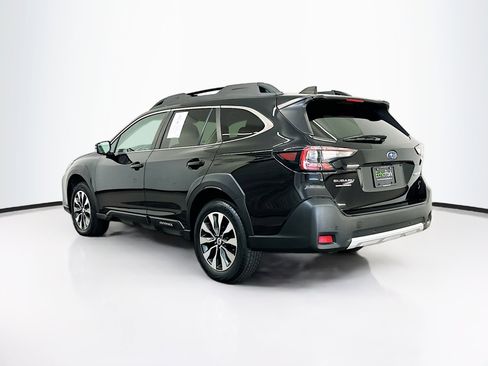 Used 2023 Subaru Outback Limited image 5