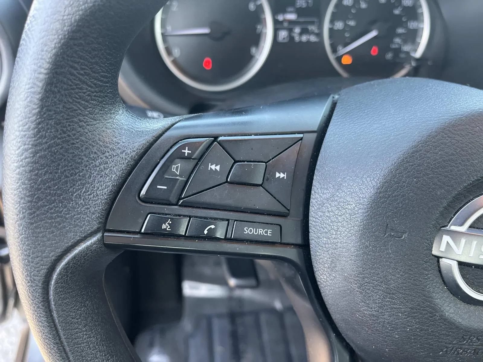 Used 2023 Nissan Kicks S FWD image 26