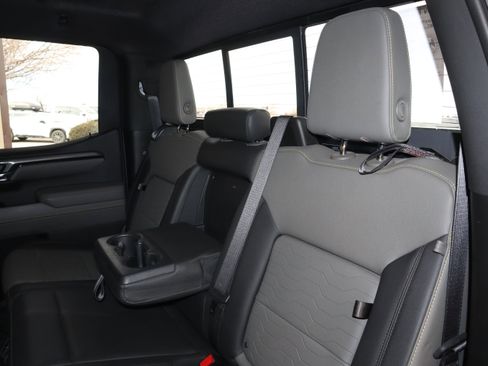 Used 2023 Chevrolet Silverado 1500 ZR2 w/ Technology Package image 37